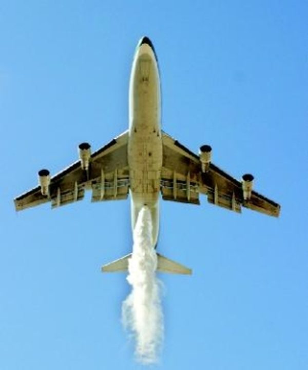 ChEMTRAILS: Los que nos fumigan lo admiten publicamente en su Web 747-e-05